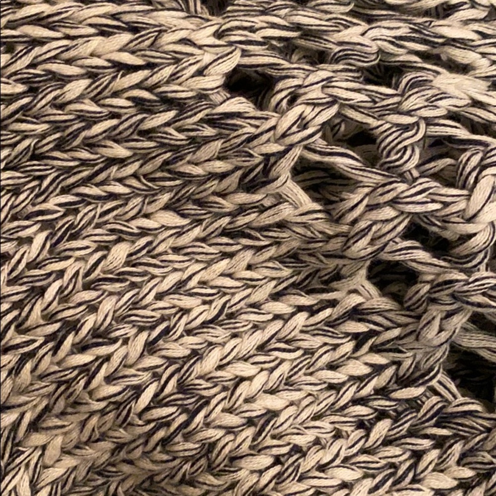 Infinity scarf from GAP - Picture 3 of 3